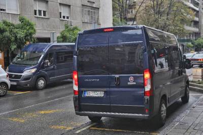  više desetina osoba uhapšeno u zgradi RTS 