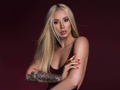  Iggy Azalea, Tyga - Sip It 