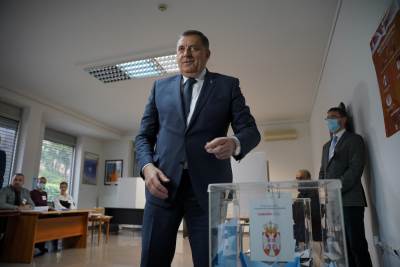  Dodik glasao u Generalnom konzulatu u Banjaluci 