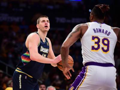  dabl dabl jokića protiv lejkersa  