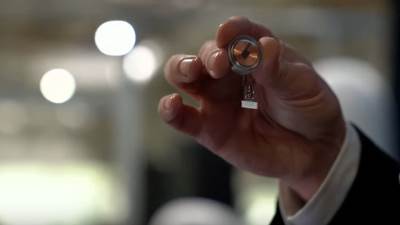  Ugradnja Neuralinka u mozak 