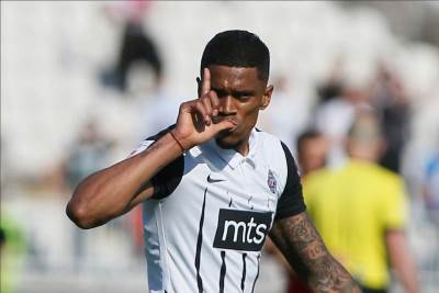  Partizan u finalu - osmu godinu zaredom! Stranci srušili Vošu i bacili Zvezdi rukavicu u lice! 