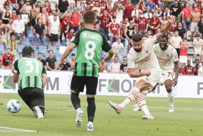 Serija A Milan vodi protiv Sasuola i ide ka šampionskoj tituli Serija A Milan vodi protiv Sasuola i ide ka šampionskoj tituli