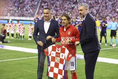  Luka Modrić odigrao 150. meč za Hrvatsku u remiju protiv Francuske 1:1 