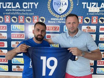  Mladen Veselinović potpisao za FK Tuzla siti 