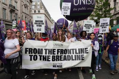  Protest zbog krunisanja kralja Čarksa u Londonu 