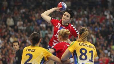  RUKOMET: Opet poraz Srpkinja, ali opet ne boli  