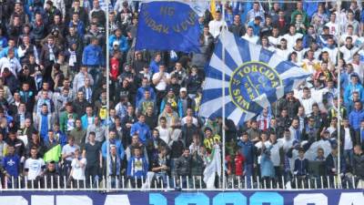  Pazarci uz baklje čekaju lidera 