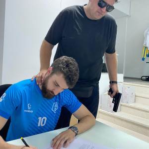  igrači potpisali ugovore uz pištolj pored glave  