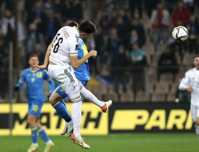  Anel Ahmedhodžić potpisao za Šefild junajted: Samo želim da izađem na teren i pokažem svima! 