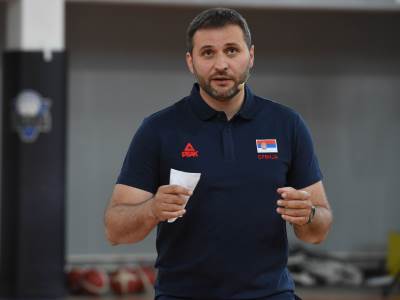  Vladimir-Jovanovic-blizu-klupe-Crvene-zvezde 