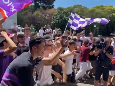  Navijaci-Fiorentine-docekali-Jovica 