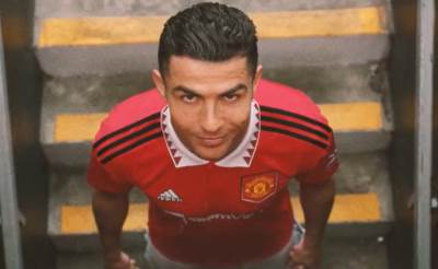  Hit dresovi Mančester junajteda - da li kragna ide gore ili dole? 