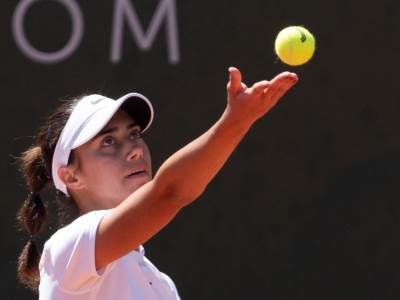  olga danilovic u cetvrom kolu australijan opena igra protiv paule badose 