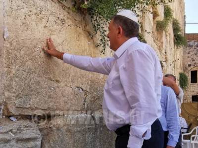  Dodik posjetio Zid Plača u Jerusalimu 