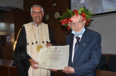 Italija deda završio fakultet u 98 godini 