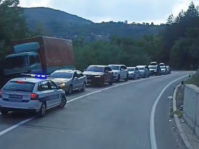  Blokiran saobraćaj na Jarinju i Brnjaku 