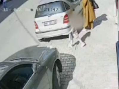  Snimak djevojčice koju udara auto u Tutinu 
