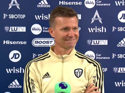  Amerikanac uči britanske novinare pravilima fudbala: Poslije crvenog kartona... 