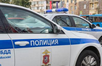  Automobili moskovske policije. 