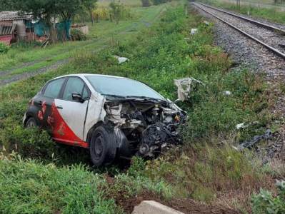  Nesreća u Prijedoru, voz na pružnom prelazu udario u automobil 