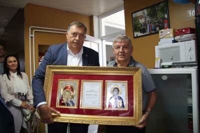 Dodik na osveštavanju hrama  