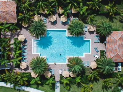  Francuska koristi vještačku inteligenciju da otkrije neprijavljene bazene i naplati porez 