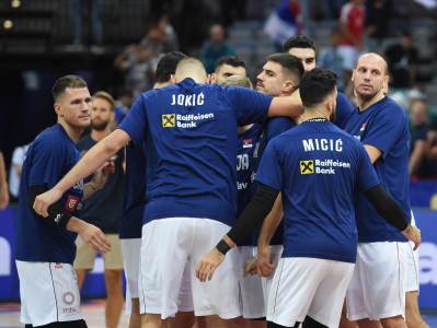  košarkaši srbije poslije pobjede protiv holandije  