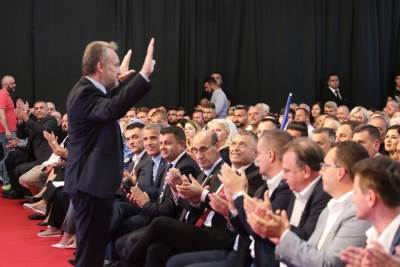  Bakir Izetbegović bez ijedne političke funkcije 