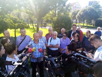  Penzioneri traže isplatu 100 KM od Grada 