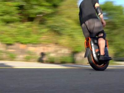  Monocikl InMotion V13 Challenger brzina do 140 km/h 