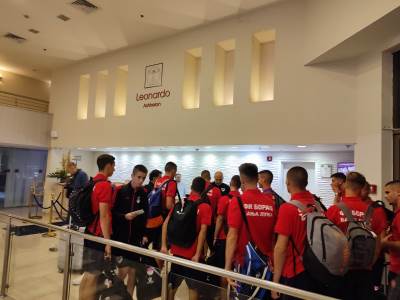  Juniori BOrca stigli u Izraek, doktor Borca pomagao u avionu 