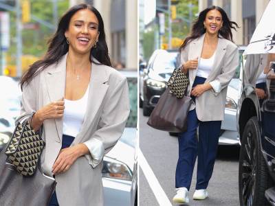  Stajling Džesike Albe 