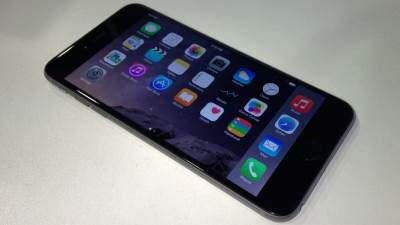  Kako je iPhone rešio problem velikog ekrana 