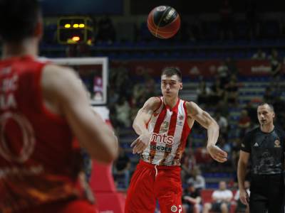  Crvena-zvezda-pobedila-Lokomotivu-Kubanj-na-turniru-u-Turskoj-trojkom-Stefana-Lazarevica 