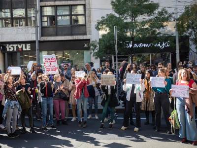  Protest protiv medisjke kuće Informer 
