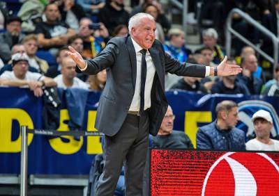  Željko Obradović i Janis Papapetru pred Panatinaikos 