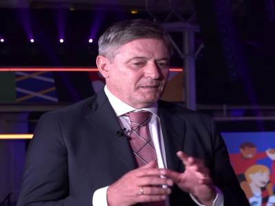  Dragan-Stojkovic-Piksi-najavio-da-ce-da-igra-sa-cetiri-napadaca. 