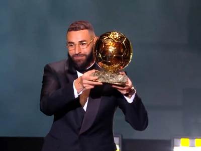  Karim Benzema osvojio Zlatnu loptu za 2022. godinu 