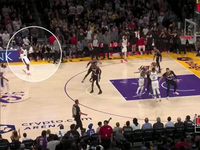  Rasel Vestbruk tragičar u porazu Lejkersa 