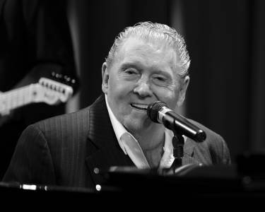  Preminuo Džeri Li Luis: Pionir rokenrola i najuticaniji pijanista umro u 87. godini 