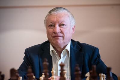  Anatolij Karpov u komi 