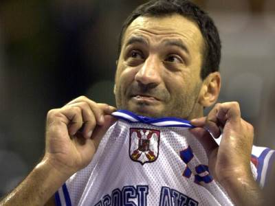  Vlade Divac dobio pasoš Crne Gore 