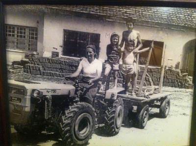  Traktorista Mandalina, Gerzovo, Iz naftalina 