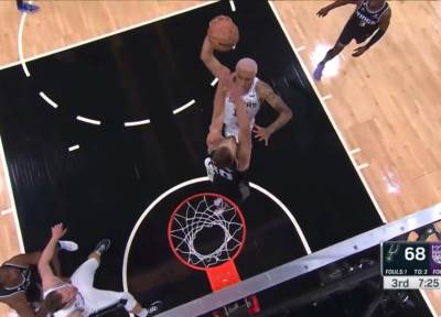  Džeremi Sočan izveo sjajno zakucavanje 