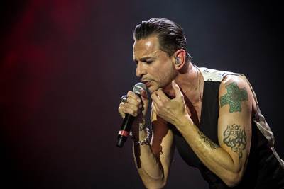  Hit dana: Depeche Mode - World in My Eyes 
