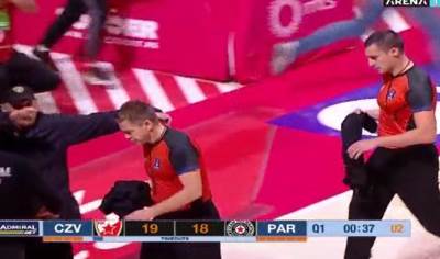  Sudije prekinule vječiti derbi Crvena zvezda - Partizan 