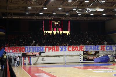  Lešinari bodre ŽRK Borac protiv Benfike 