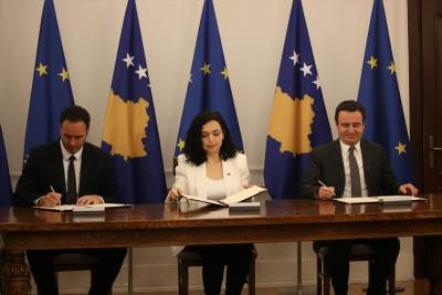  AA-20221214-29735461-29735454-NA_CEREMONIJI_U_PRISTINI_POTPISANA_PRIJAVA_ZA_CLANSTVO_KOSOVA_U_EVROPSKOJ_UNIJI.jpg 