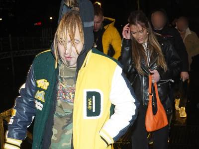  Djevojka repera Raste 